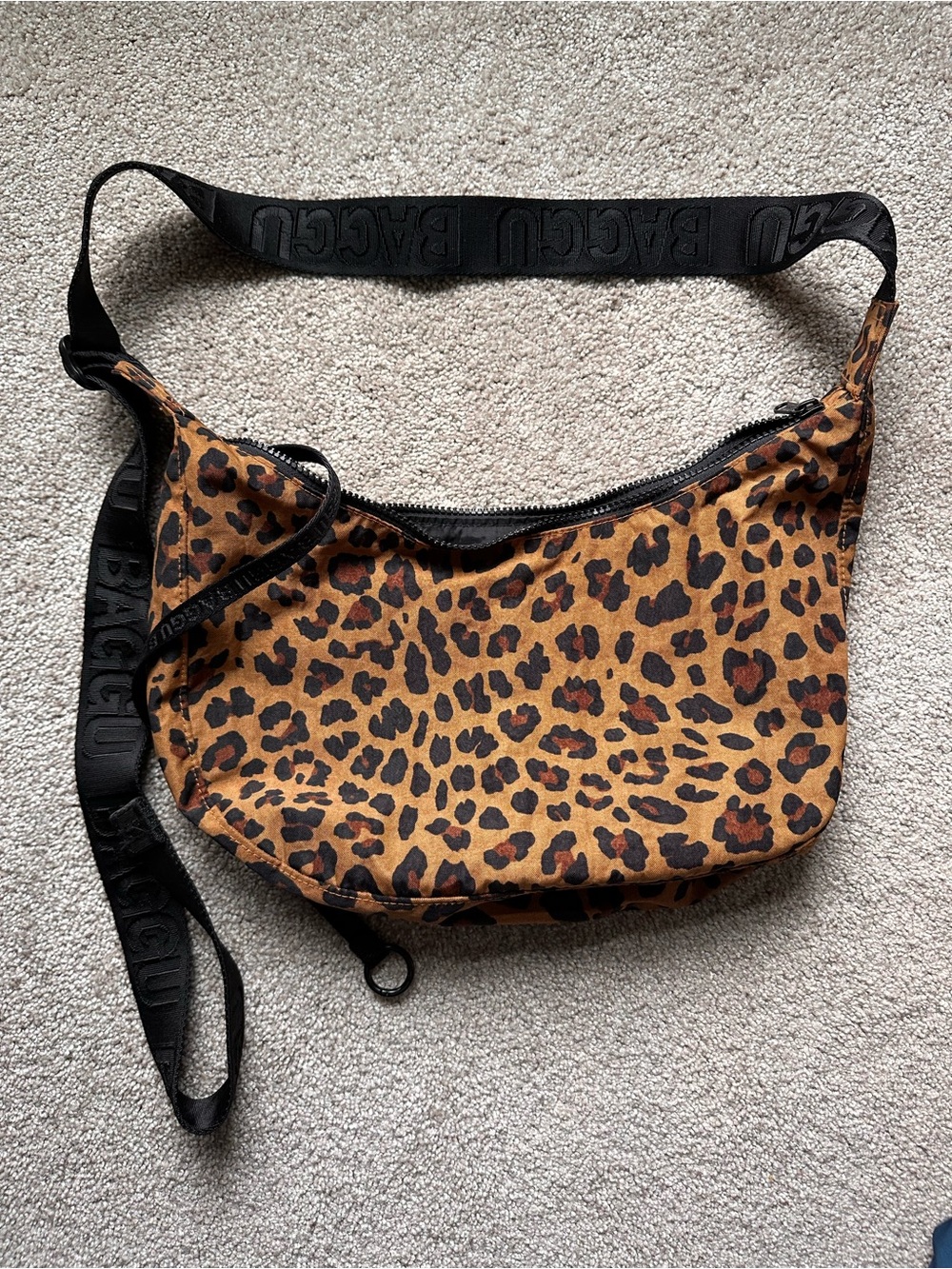 BAGGU Leopard Medium Crescent Bag